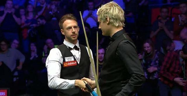 参与体育锻 参与体育锻